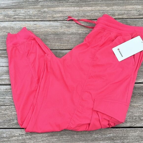 Lululemon Dance Studio Relaxed-Fit Mid-Rise Cargo Jogger Glaze pink‎ XL NWT - Picture 2 of 8